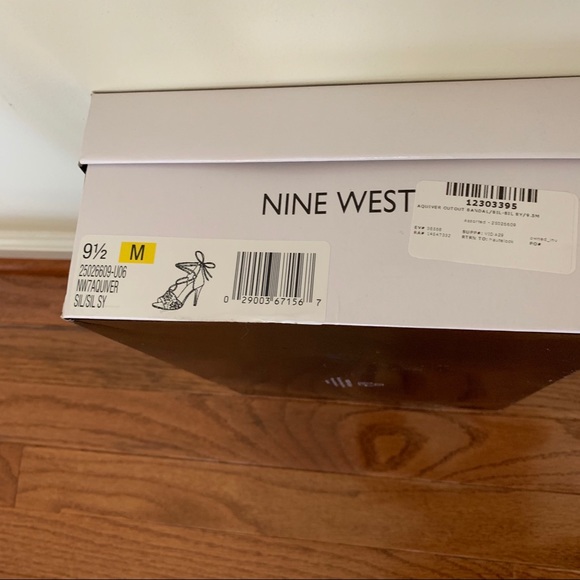 Shoes - Picture 3 of 4